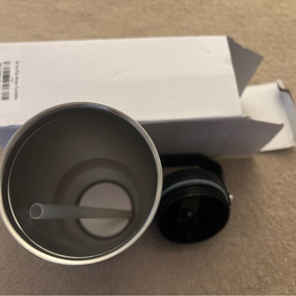 Black 30 oz Flip Straw Tumbler - Picture 4 of 5